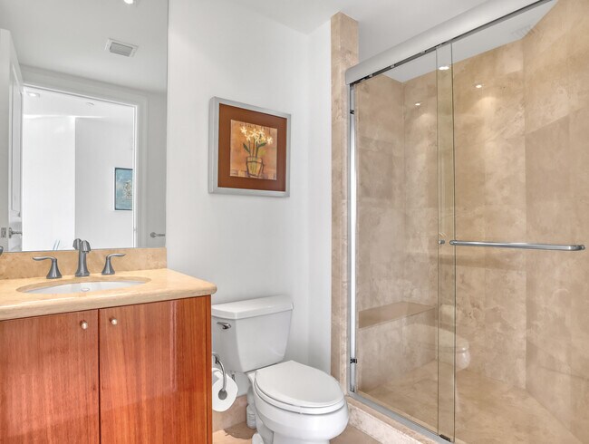 Building Photo - 2700 N Ocean Dr