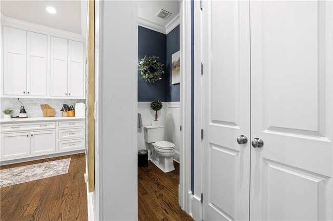 Building Photo - 1295 Cumberland Rd NE