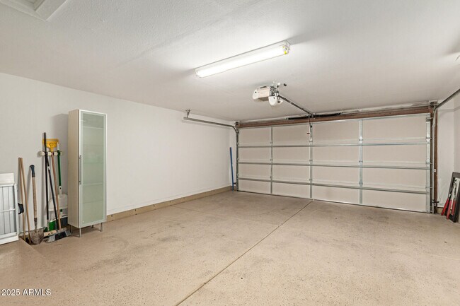 Building Photo - 1512 West Mariposa Dr