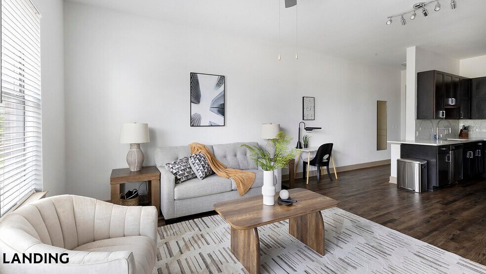 Building Photo - 5005 Galleria Dr