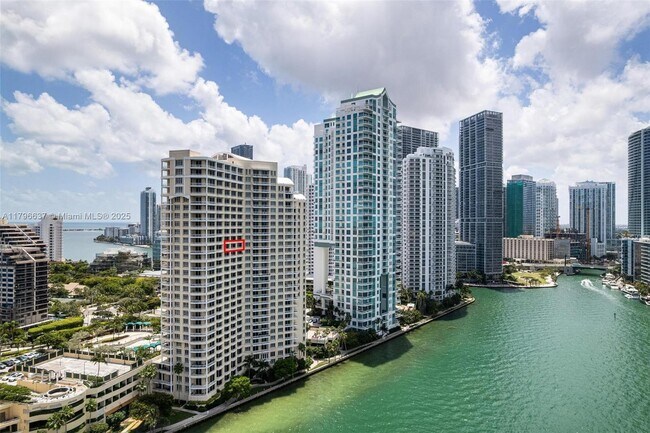 Building Photo - 888 Brickell Key Dr
