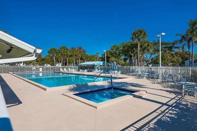 Building Photo - 3612 Alder Dr