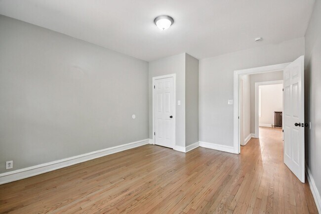 Building Photo - 7757 S Phillips Ave