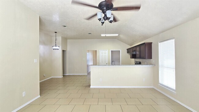 Building Photo - 5922 Whitwell Dr