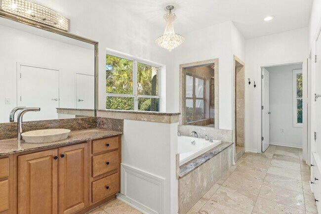 Building Photo - 2928 Pine Valley Dr