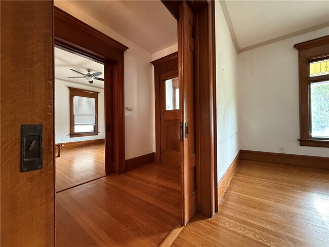 Building Photo - 1036 Monroe Ave