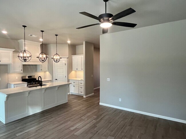 Building Photo - Beautiful 3 Bed, 2 Bath, 2 Car North Edmond/Arcadia