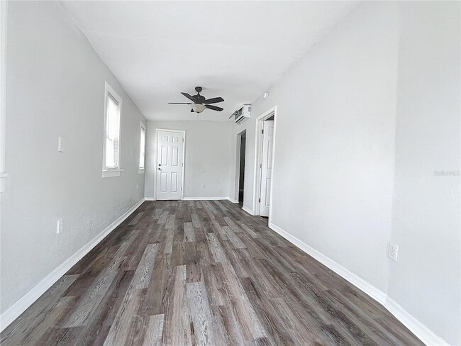Building Photo - 1800 N 12th St