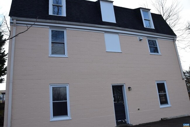 Building Photo - 107 Harris Rd