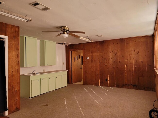 Building Photo - 234 E Yaupon Oak