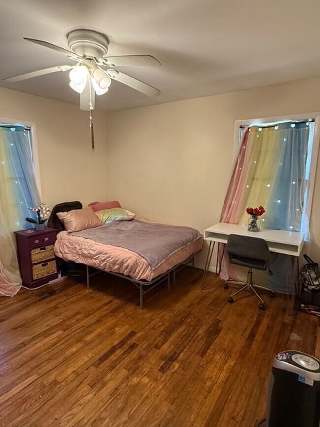 Building Photo - 10-12 Milledge Ct