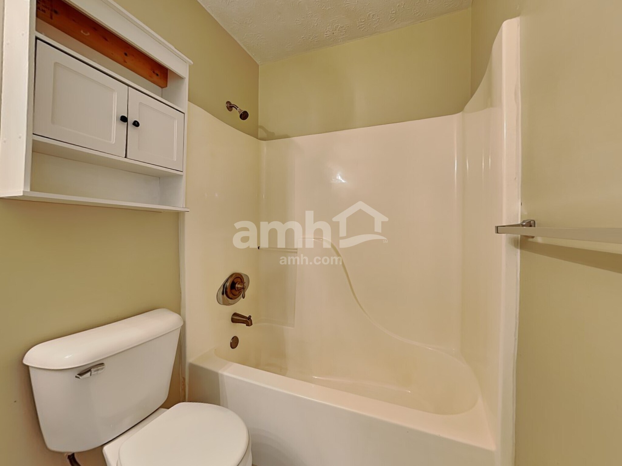 Building Photo - 2565 Chateaugay Ct