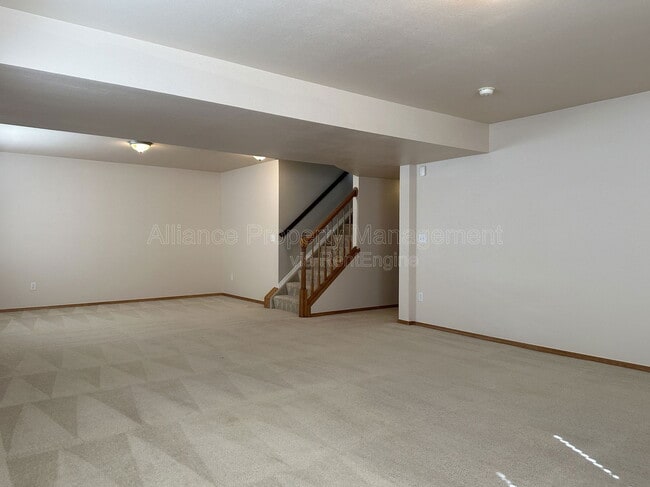 Building Photo - 8131 Oliver Rd