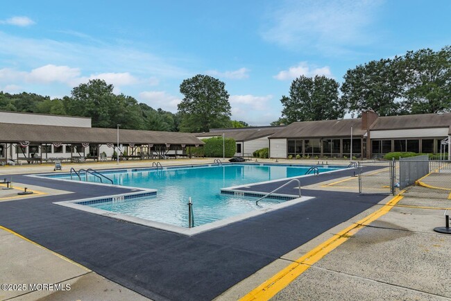 Building Photo - 177 Amberly Dr