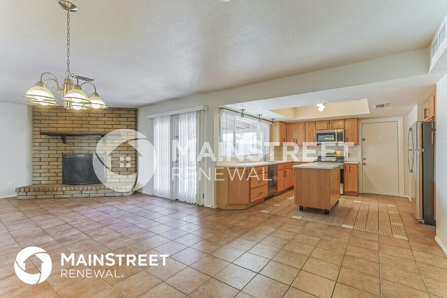 Building Photo - 2515 E Del Rio Dr