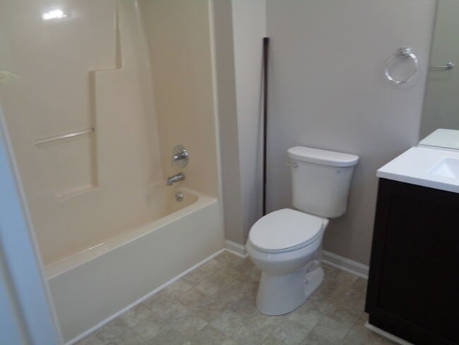 Building Photo - Upgraded House for Rent-3 Bedroom