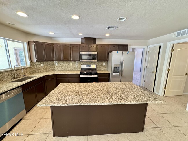 Building Photo - 1029 Granite Trail Ct
