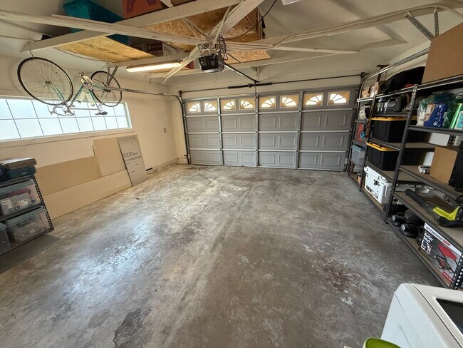 Building Photo - 7700 Alcove Ave