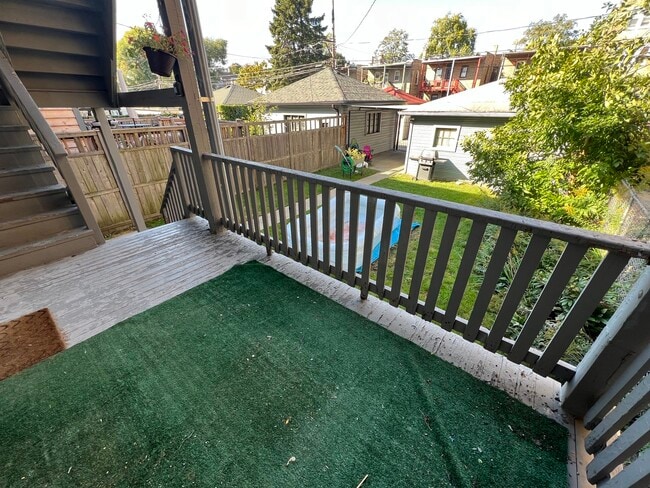 Building Photo - 3306 W Cullom Ave