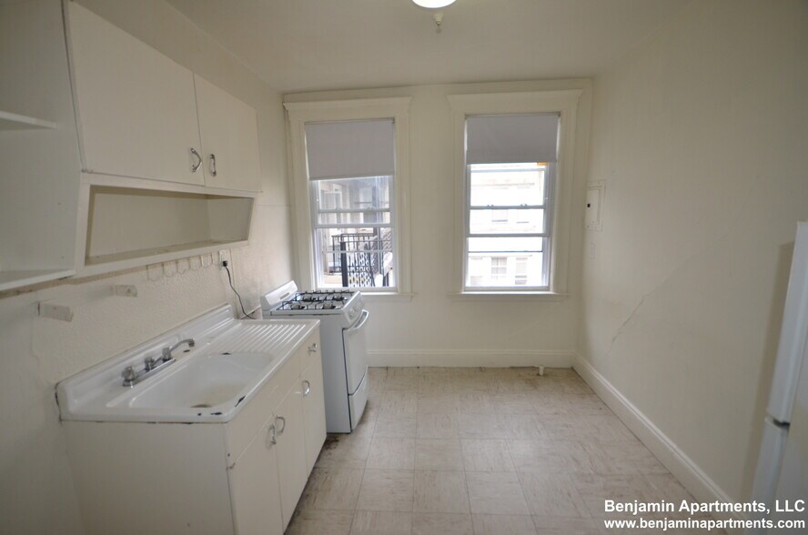 Building Photo - 1634 Commonwealth Ave