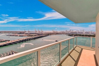 Building Photo - 650 West Ave