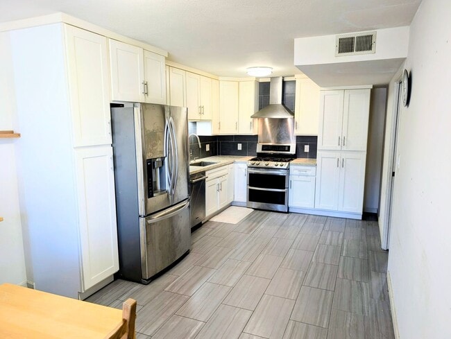 Building Photo - 1141 Verdemar Dr