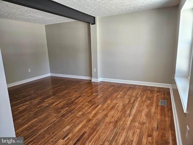 Building Photo - 10717 Glen Hannah Dr