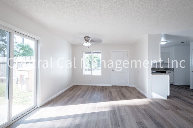 Building Photo - 4621 Auburn St