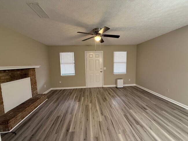 Building Photo - 115 Vintage Ct