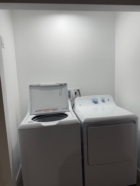 Building Photo - 983 Cottonwood Ct