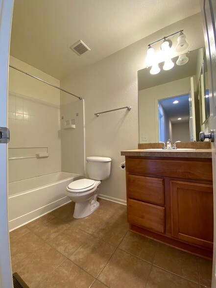 Bathroom 2 - 10678 Upper Ridge Rd