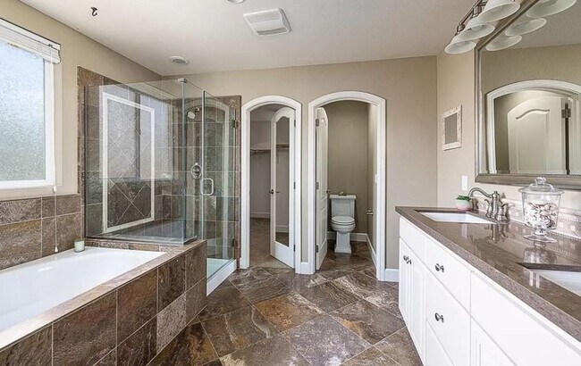 Building Photo - $4195.00 - Gorgeous and Ready for Move-In! Spacious 4 Br / 2.5 Ba in South Gilroy