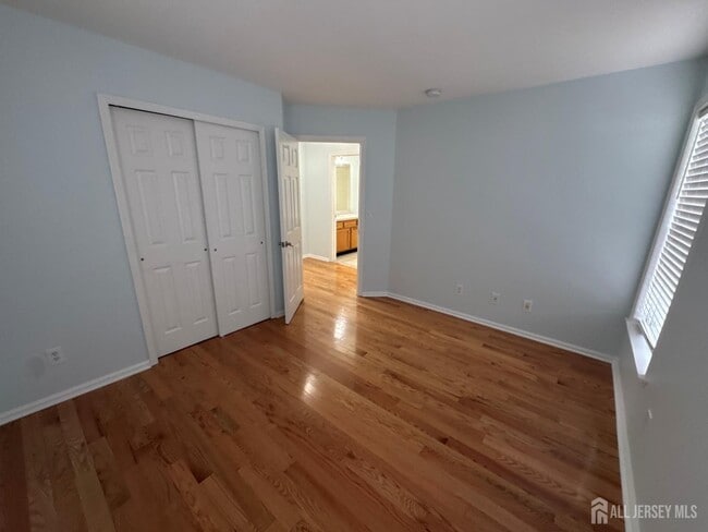 Building Photo - 51 S Shore Dr