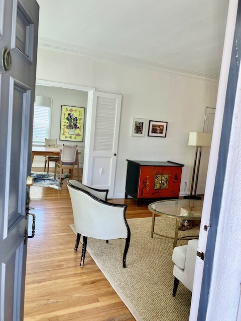 entrance, living room - 115 N Harper Ave