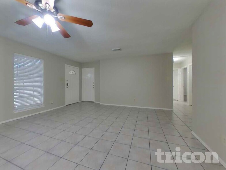 Building Photo - 4615 Tealgate Dr