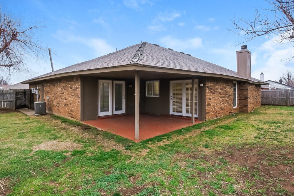 Building Photo - 8117 Turtle Dove Dr
