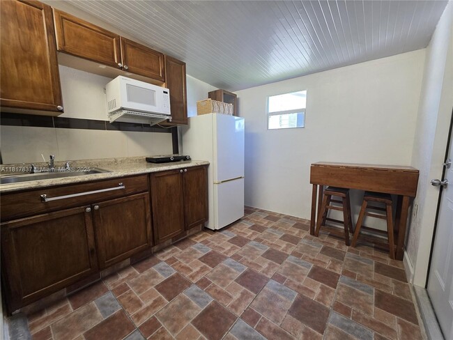 Building Photo - 13226 NW 5th Terrace