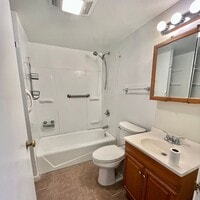 Building Photo - 118 Grove St