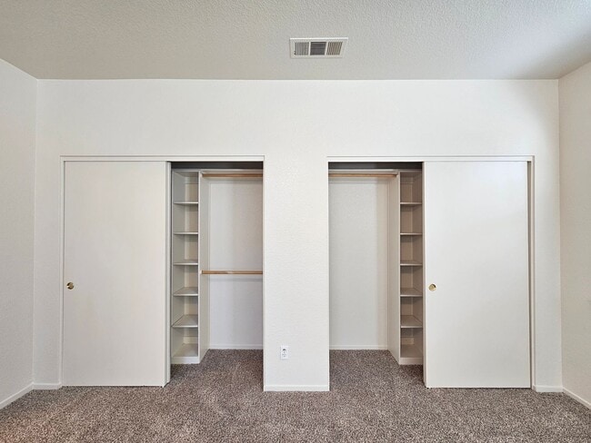 Building Photo - 3 bedroom single story in Manteca!