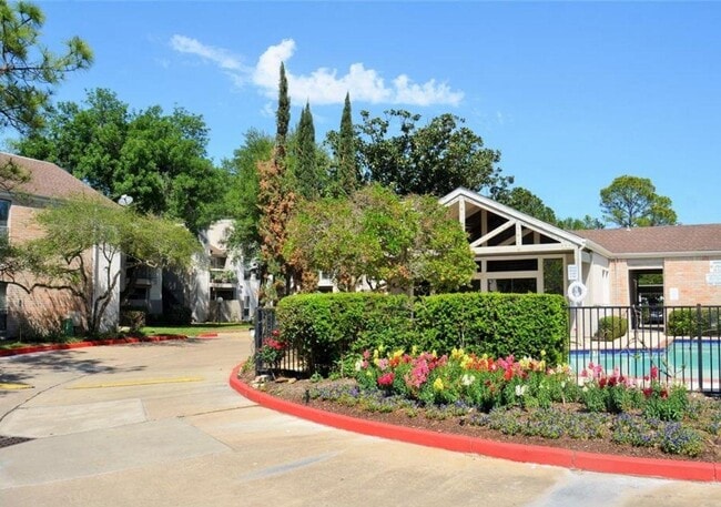 Building Photo - 7950 N Stadium Dr
