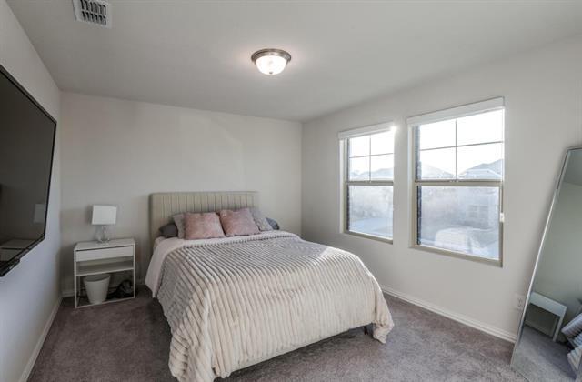 Building Photo - 633 Cedar Springs Dr