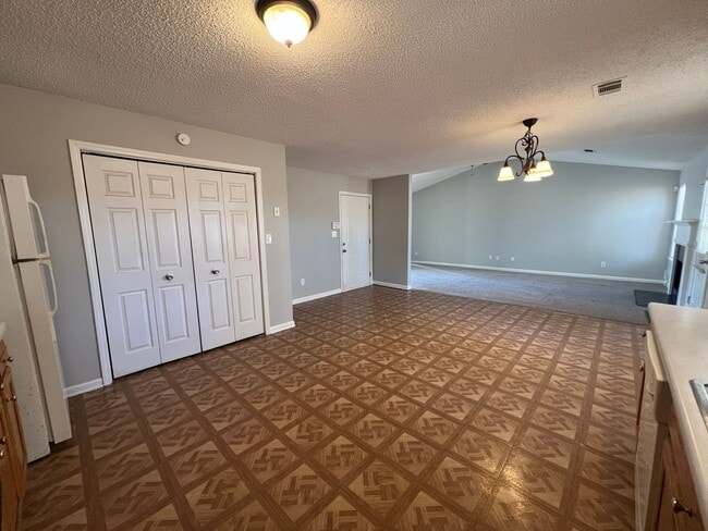 Building Photo - 3/2 RANCH PERFECT FOR GROWING FAMILY!