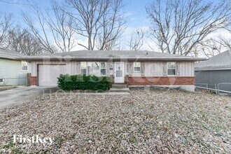 Building Photo - 8607 Elm Ave