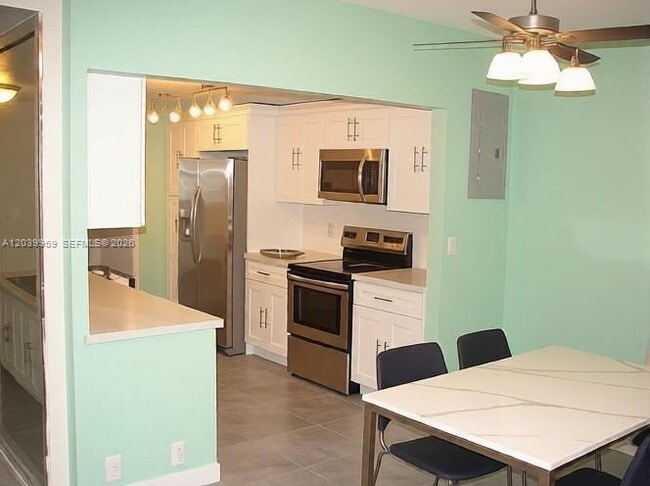 Building Photo - 2800 S University Dr