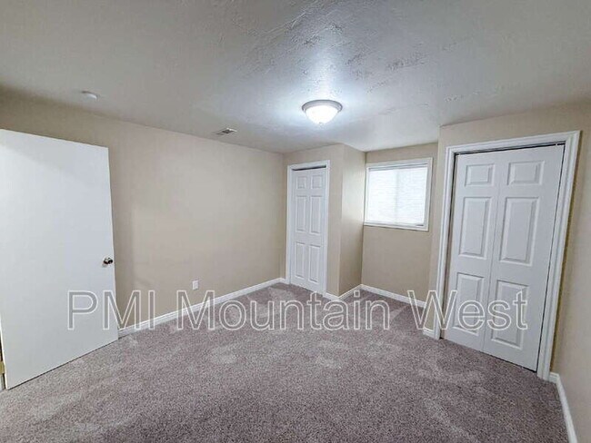 Building Photo - 678 S 650 W