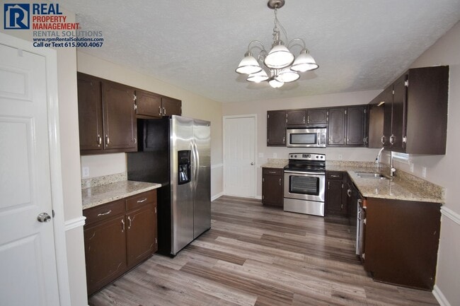Building Photo - 7403 Greenway Dr