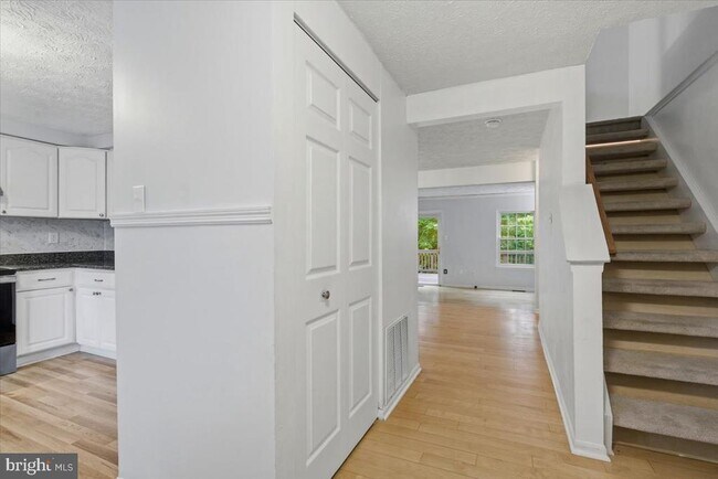 Building Photo - 508 Palmspring Dr