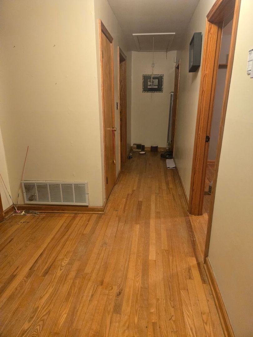 Building Photo - 1033 Skyline Dr