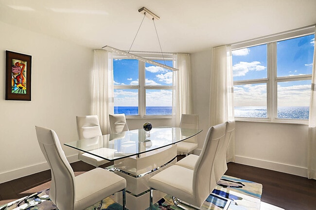 Building Photo - 3407 S Ocean Blvd
