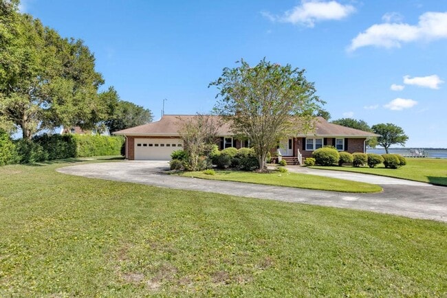 Building Photo - Fully Furnished Short Term Rental! Intercoastal Waterway!